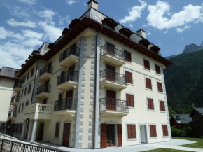 Pretty Apartment in Chamonix France with Terrace